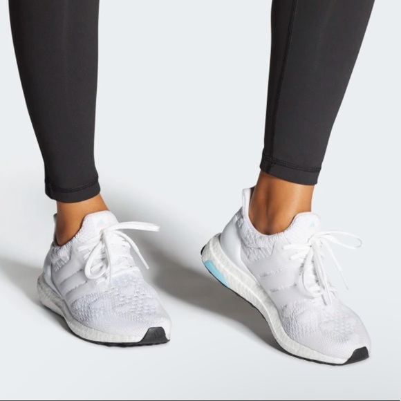 ULTRABOOST 5.0 DNA SHOES - Picture 2 of 7